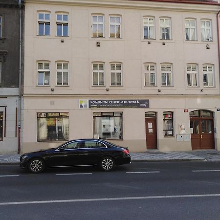 Studio Husitska 114/74 Prag Eksteriør billede