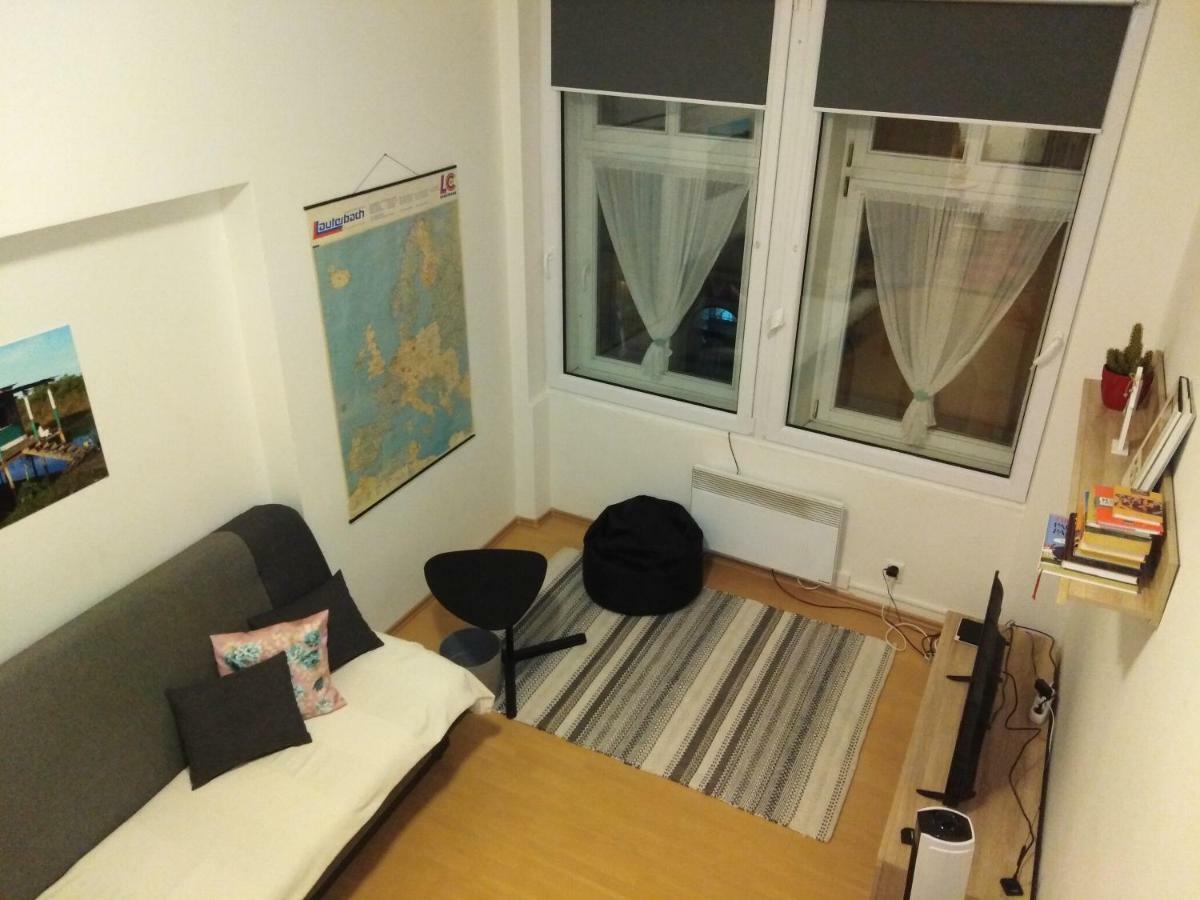 Studio Husitska 114/74 Prag Eksteriør billede