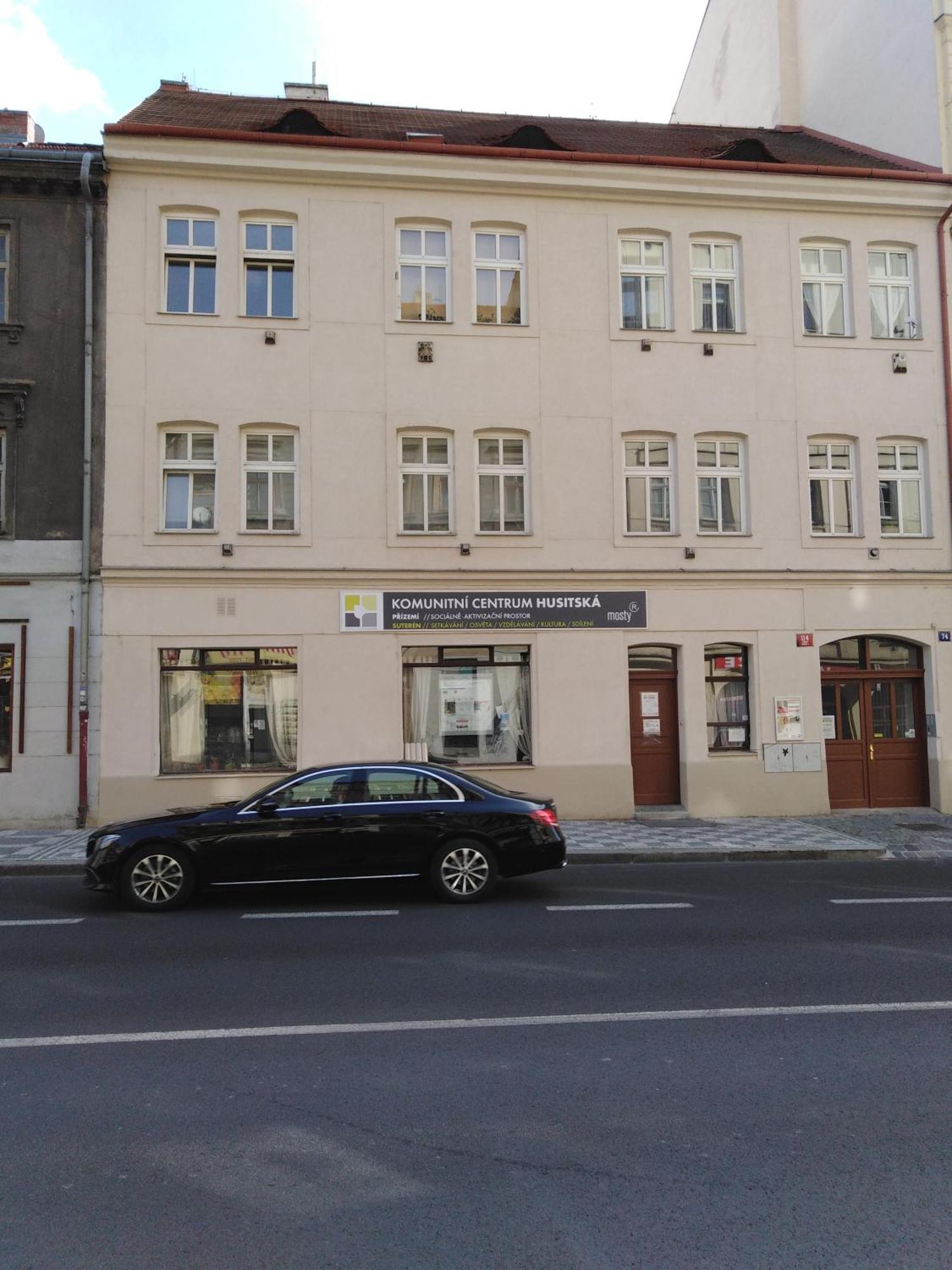Studio Husitska 114/74 Prag Eksteriør billede