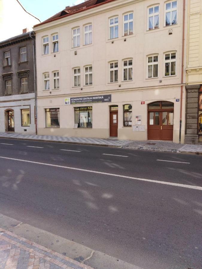 Studio Husitska 114/74 Prag Eksteriør billede